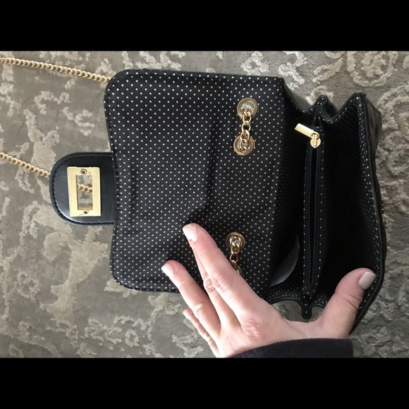 Gorgeous black quilted purse 🖤 - Picture 5 of 5
